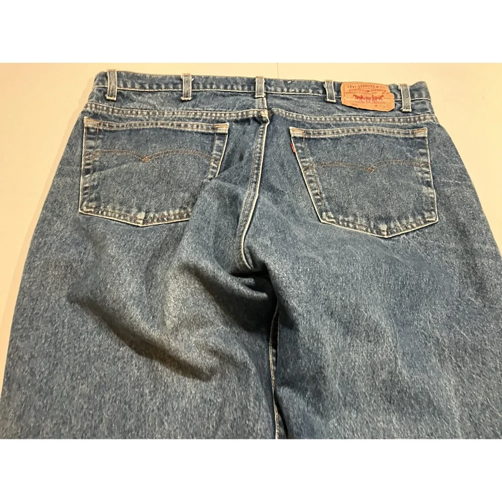 Vintage Levis 505 Jeans Men's Size 42x32 (Fits 40x31) Made in USA 90s